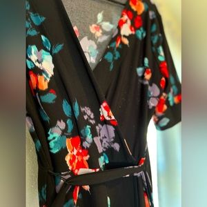 APT. 9 | Floral wrap dress - stretchy and thick mat. - Easter/special occasion